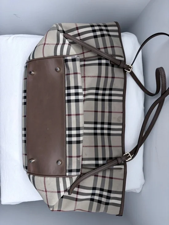 Burberry Beige Plaid Shoulder Bag with Brown Leather Straps - Picture 4 of 8